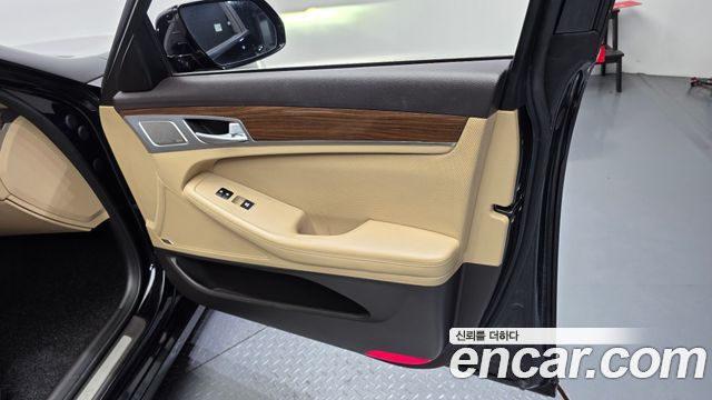 Genesis G80 2017 — photo 14