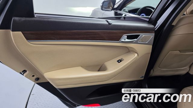 Genesis G80 2017 — photo 15