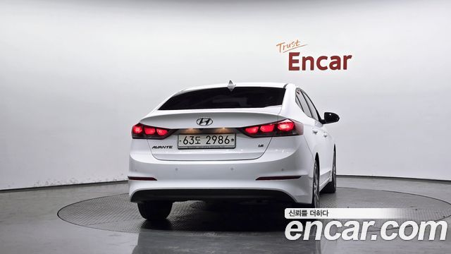 Hyundai AVANTE 2018 — photo 4