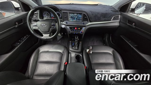 Hyundai AVANTE 2018 — photo 10