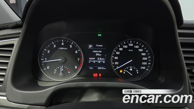 Hyundai AVANTE 2018 — photo 11