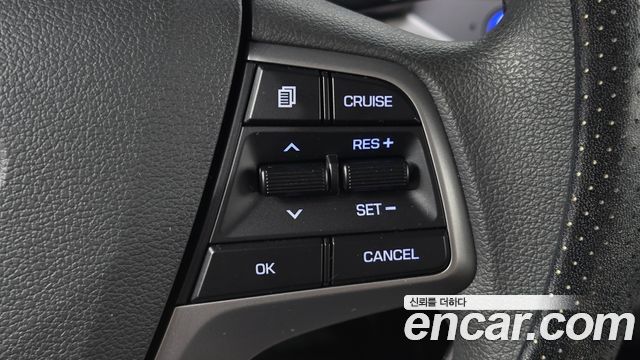 Hyundai AVANTE 2018 — photo 22