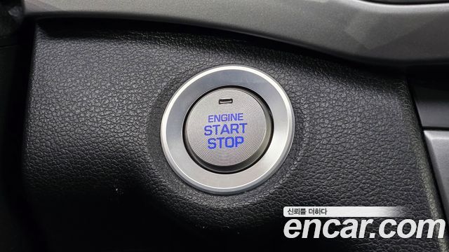 Hyundai AVANTE 2018 — photo 23