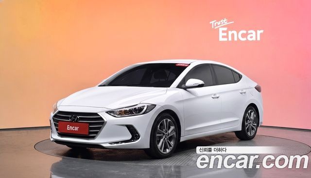 Hyundai AVANTE 2018 — photo 1