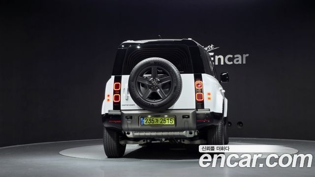 Land Rover Defender 2025 — photo 4