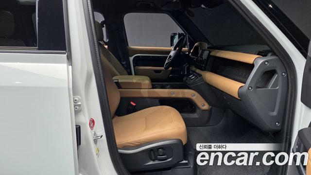 Land Rover Defender 2025 — photo 11