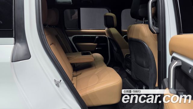 Land Rover Defender 2025 — photo 12