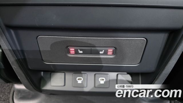 Land Rover Defender 2025 — photo 19