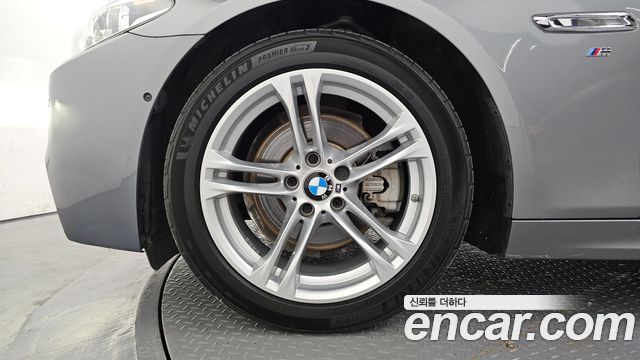 BMW 5-Series 2016 — photo 5