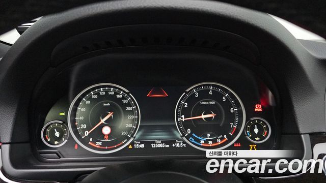BMW 5-Series 2016 — photo 8