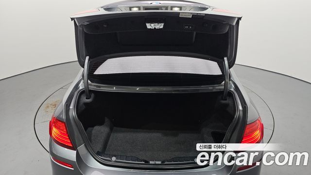 BMW 5-Series 2016 — photo 20