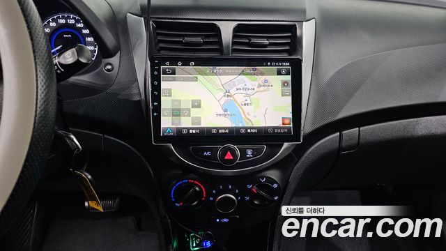 Hyundai Accent 2016 — photo 19