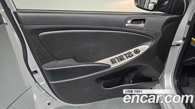 Hyundai Accent 2016 — photo 14