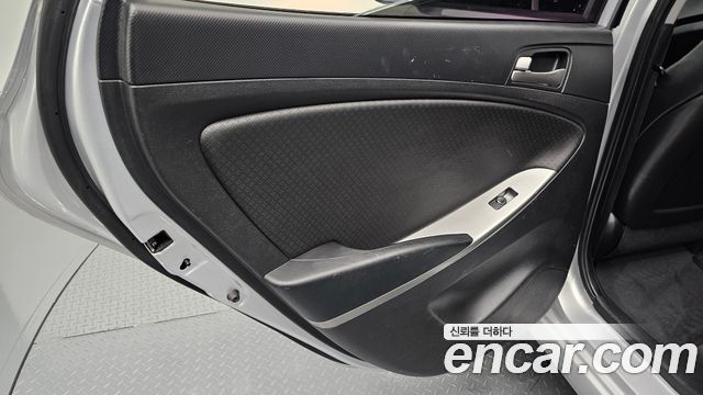 Hyundai Accent 2016 — photo 15