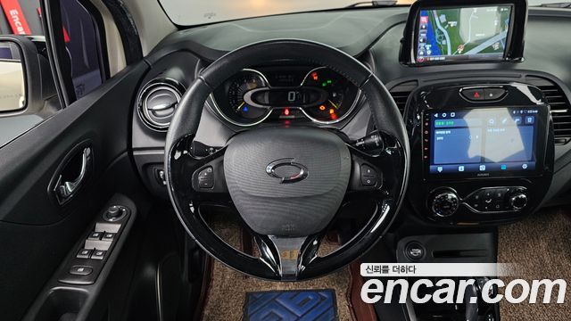 Renault Korea QM3 2015 — photo 18