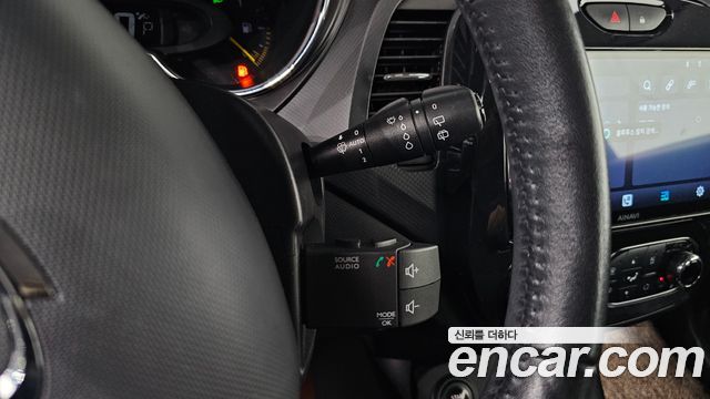 Renault Korea QM3 2015 — photo 22