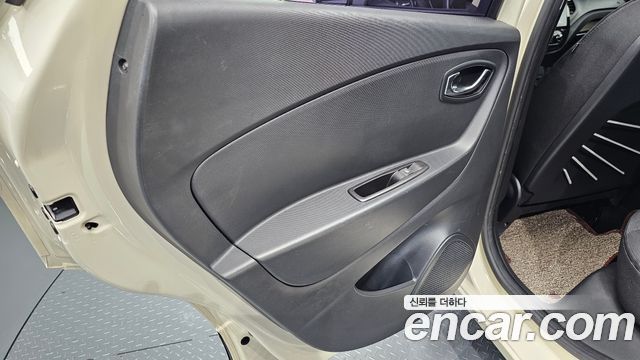 Renault Korea QM3 2015 — photo 15