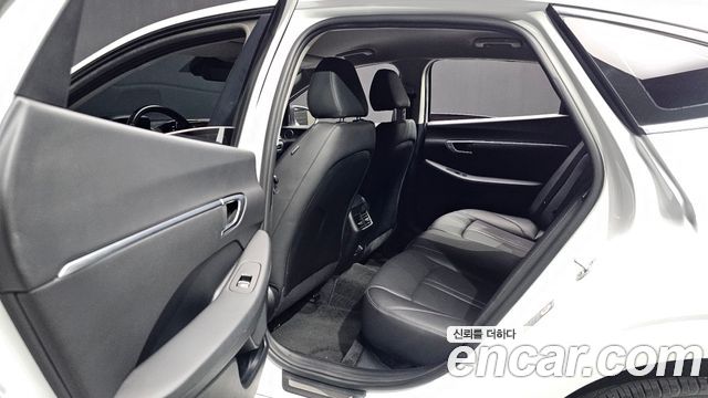 Hyundai Sonata 2021 — photo 11