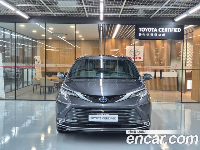 Toyota Sienna 2025 — photo 3