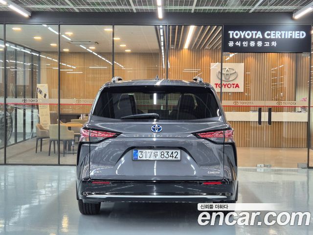 Toyota Sienna 2025 — photo 4