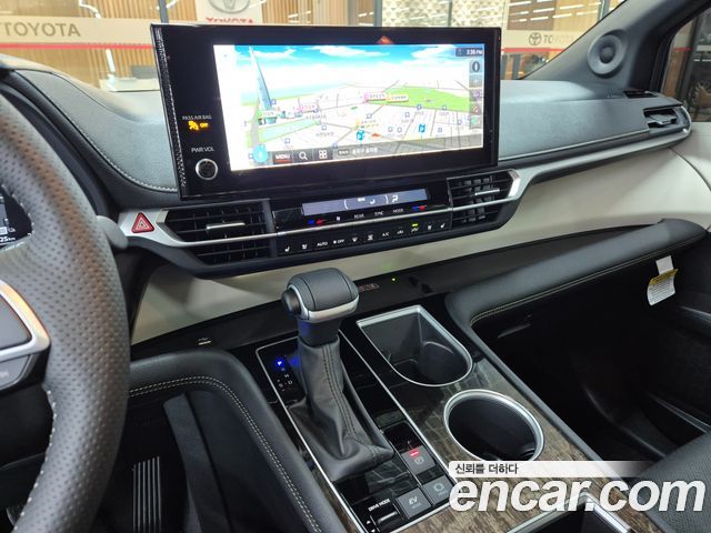 Toyota Sienna 2025 — photo 7