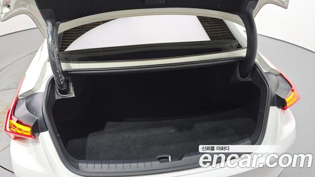 Kia K8 2022 — photo 26