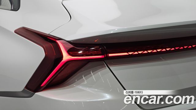 Kia K8 2022 — photo 9