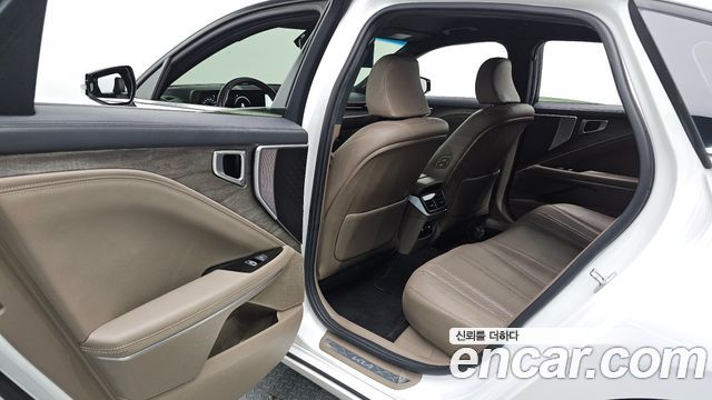 Kia K8 2022 — photo 16