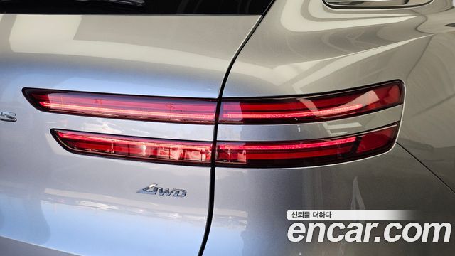 Genesis GV70 2024 — photo 9
