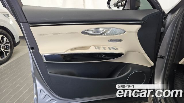 Genesis GV70 2024 — photo 14
