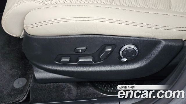 Genesis GV70 2024 — photo 16