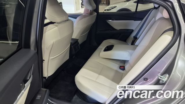 Toyota Camry 2025 — photo 11