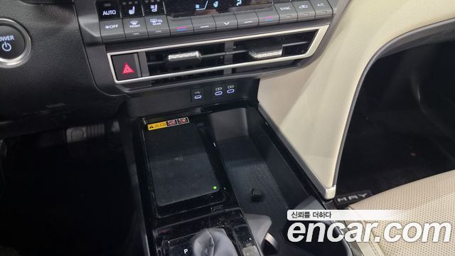 Toyota Camry 2025 — photo 12