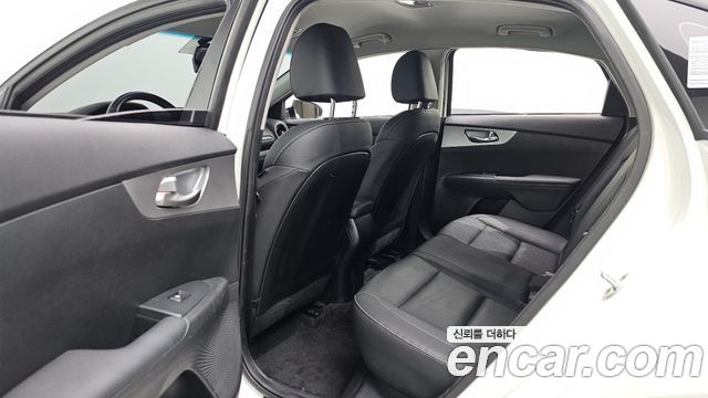Kia K3 2022 — photo 18