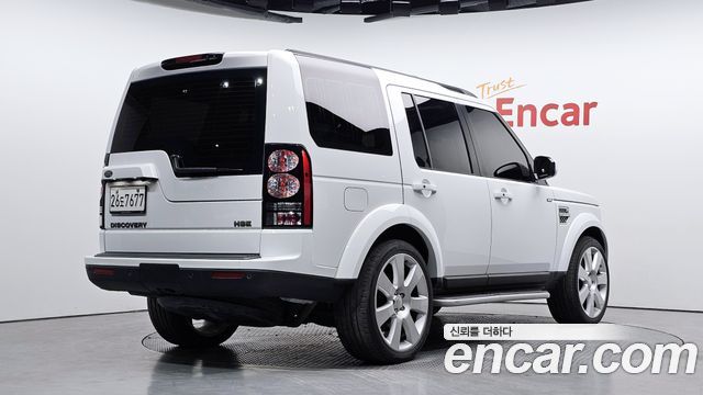 Land Rover Discovery 2016 — photo 2