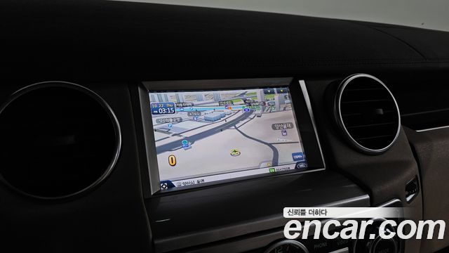 Land Rover Discovery 2016 — photo 20