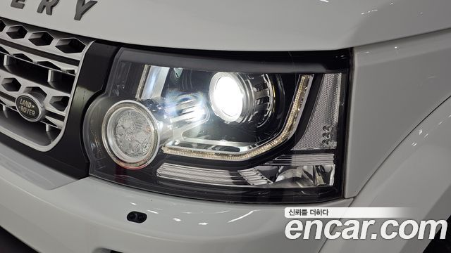 Land Rover Discovery 2016 — photo 8