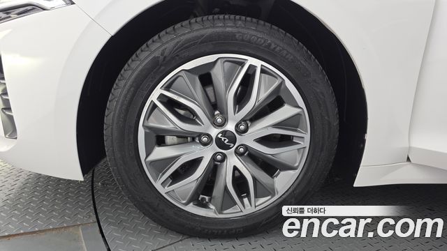 Kia K5 2023 — photo 5