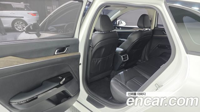 Kia K5 2023 — photo 11