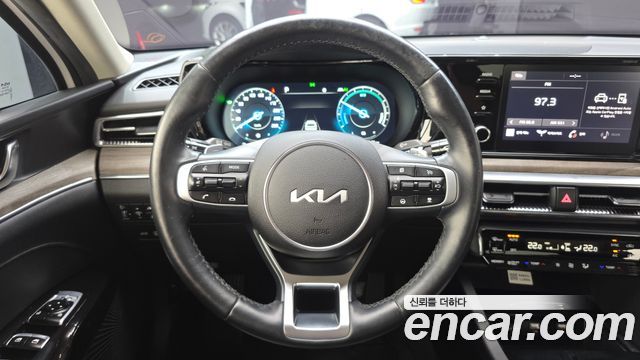 Kia K5 2023 — photo 12