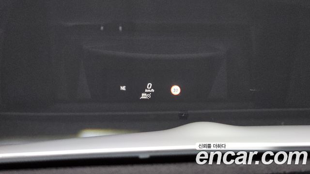 Mercedes-Benz E-Class 2023 — photo 31