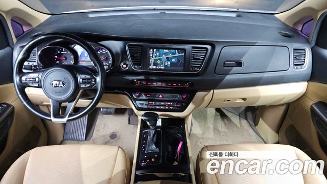 Kia Canival 2017 — photo 7