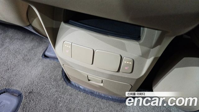 Kia Canival 2017 — photo 18