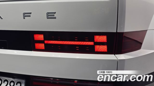Hyundai Santafe 2025 — photo 9