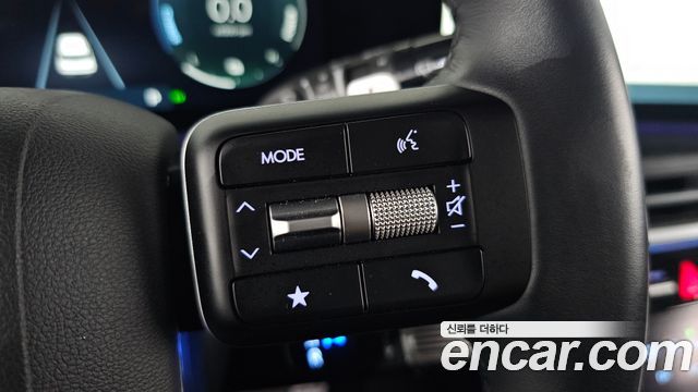 Hyundai Santafe 2025 — photo 31