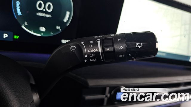 Hyundai Santafe 2025 — photo 32