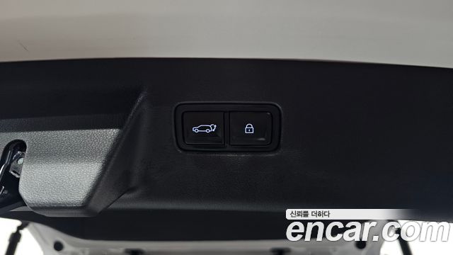 Hyundai Santafe 2025 — photo 38