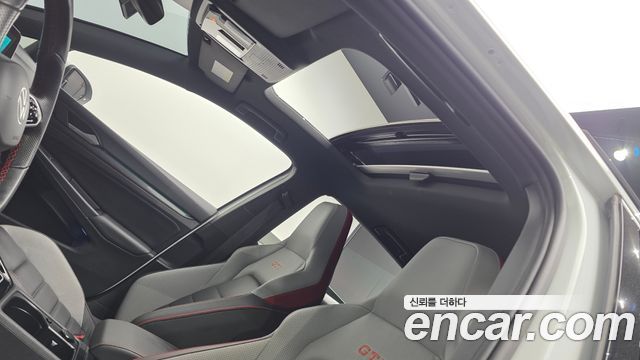 Volkswagen Golf 2024 — photo 25