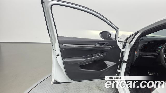 Volkswagen Golf 2024 — photo 14