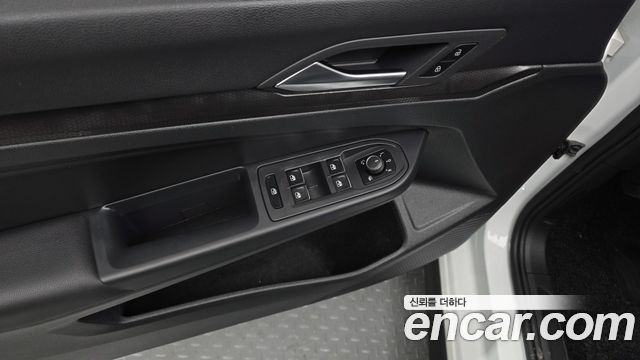 Volkswagen Golf 2024 — photo 34